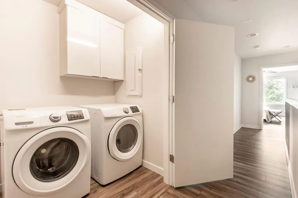 Comfy Family Home, Walkable Neighborhood + Patio! Portland 0*,