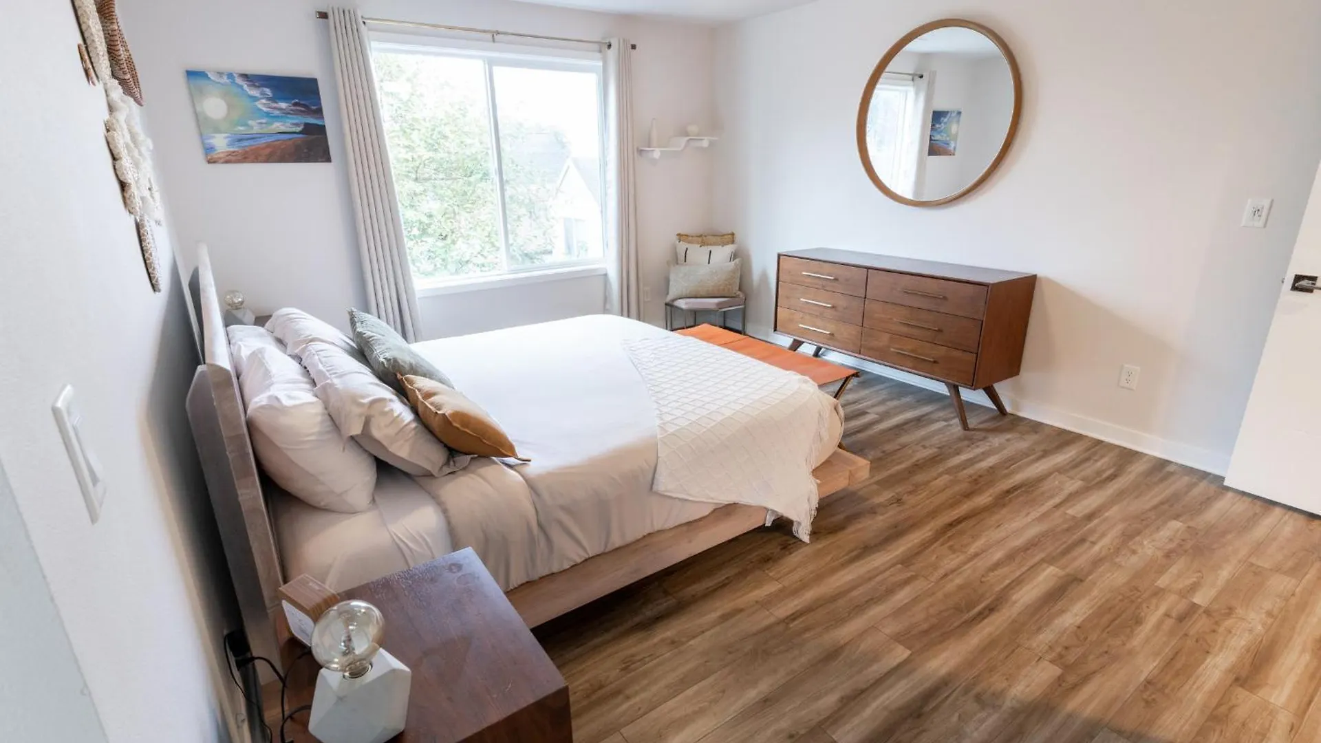Comfy Family Home, Walkable Neighborhood + Patio! Portland United States