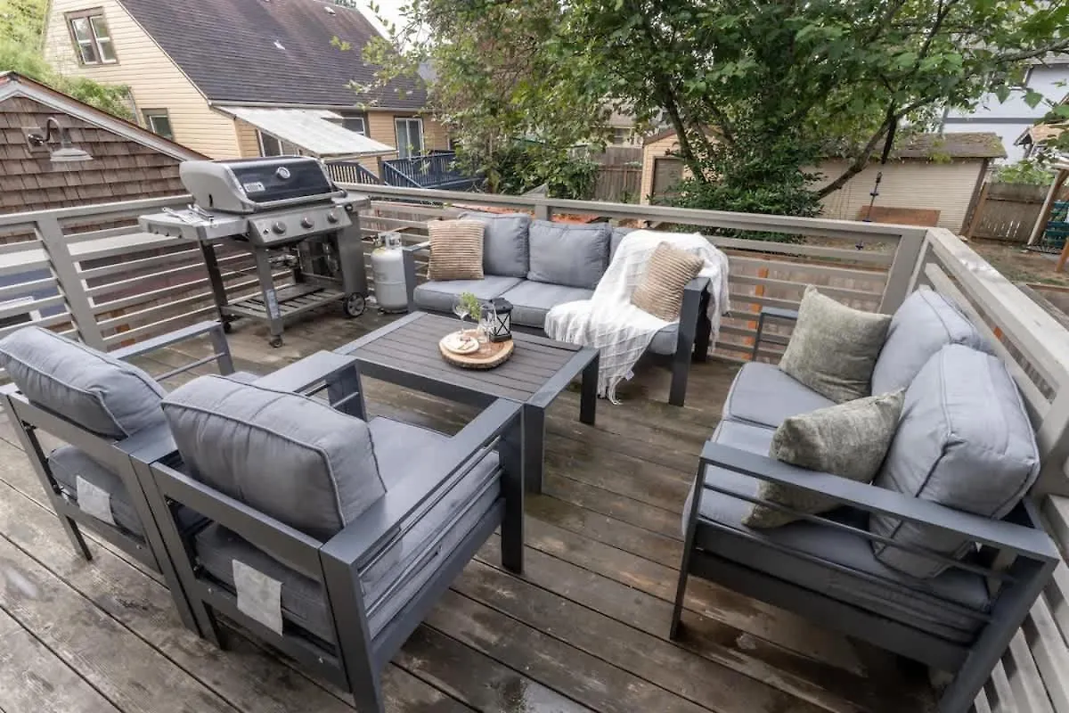 Comfy Family Home, Walkable Neighborhood + Patio! Portland 0*,  United States